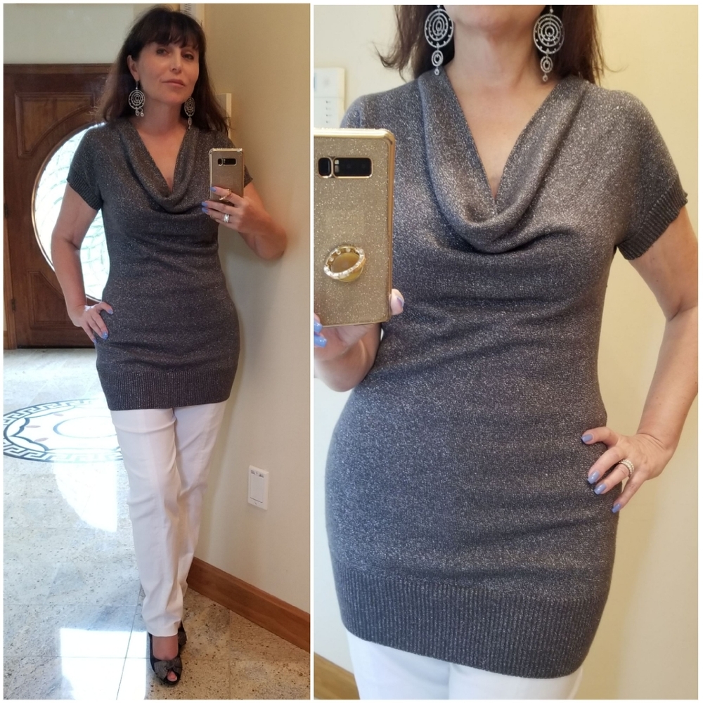 ❌SOLD LAUNDRY By Design Gray and Silver Top